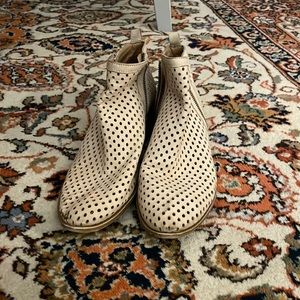 Lucky brand ankle boots
